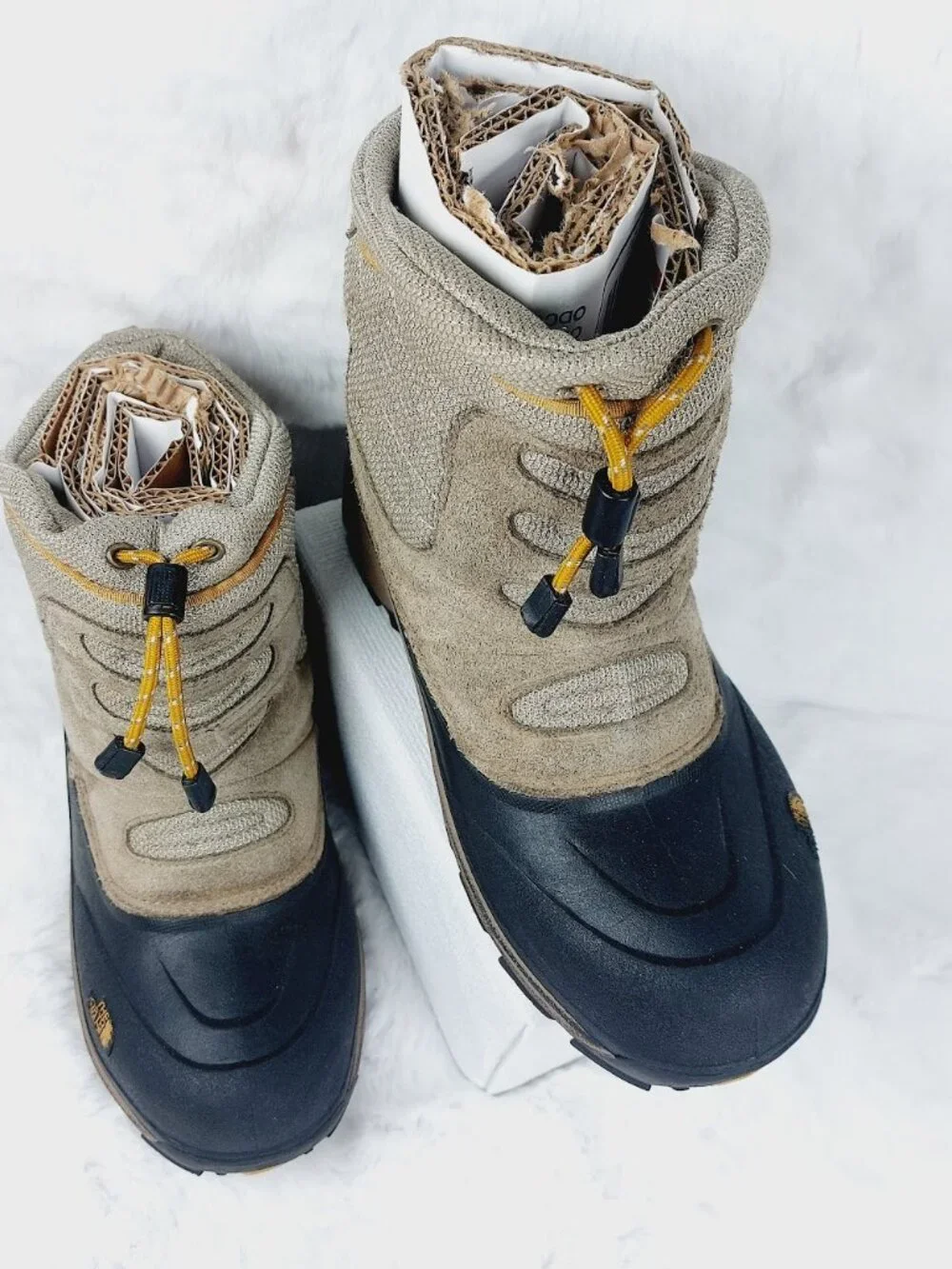 The North Face Boys Beige Chilkat Waterproof Insulated Pull-On Snow Boots Size 5